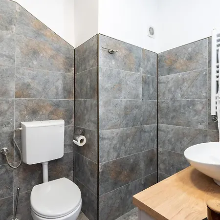 Victory2 Center בוקרשט